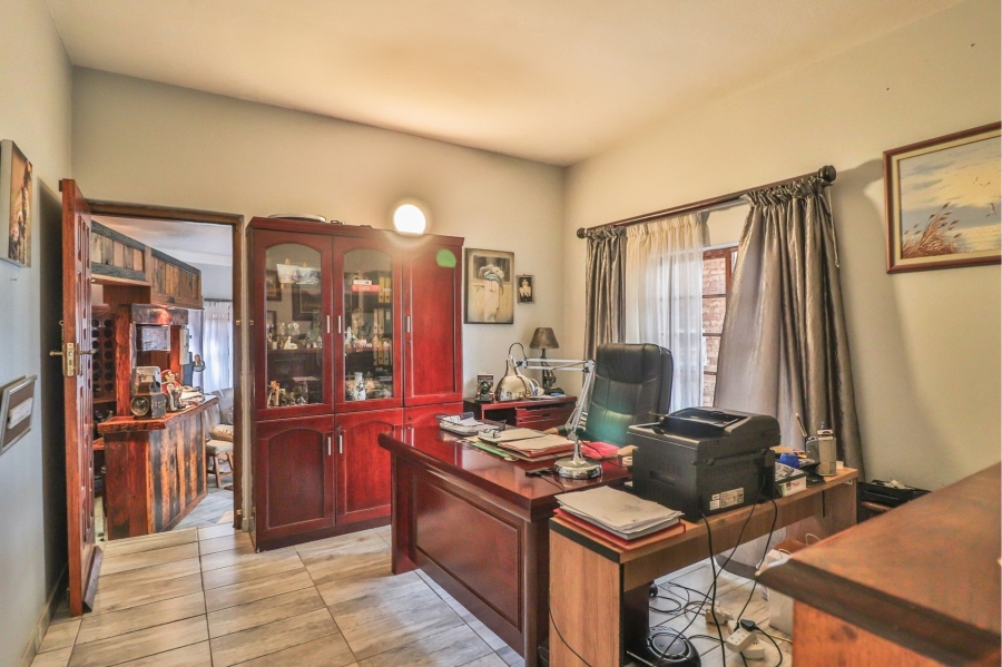 4 Bedroom Property for Sale in Moreleta Park Gauteng