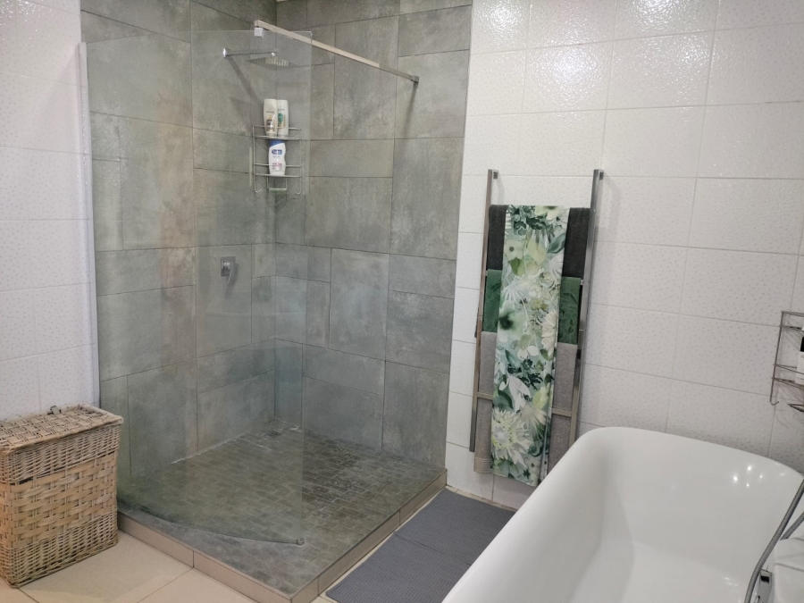 4 Bedroom Property for Sale in Golf Park Gauteng