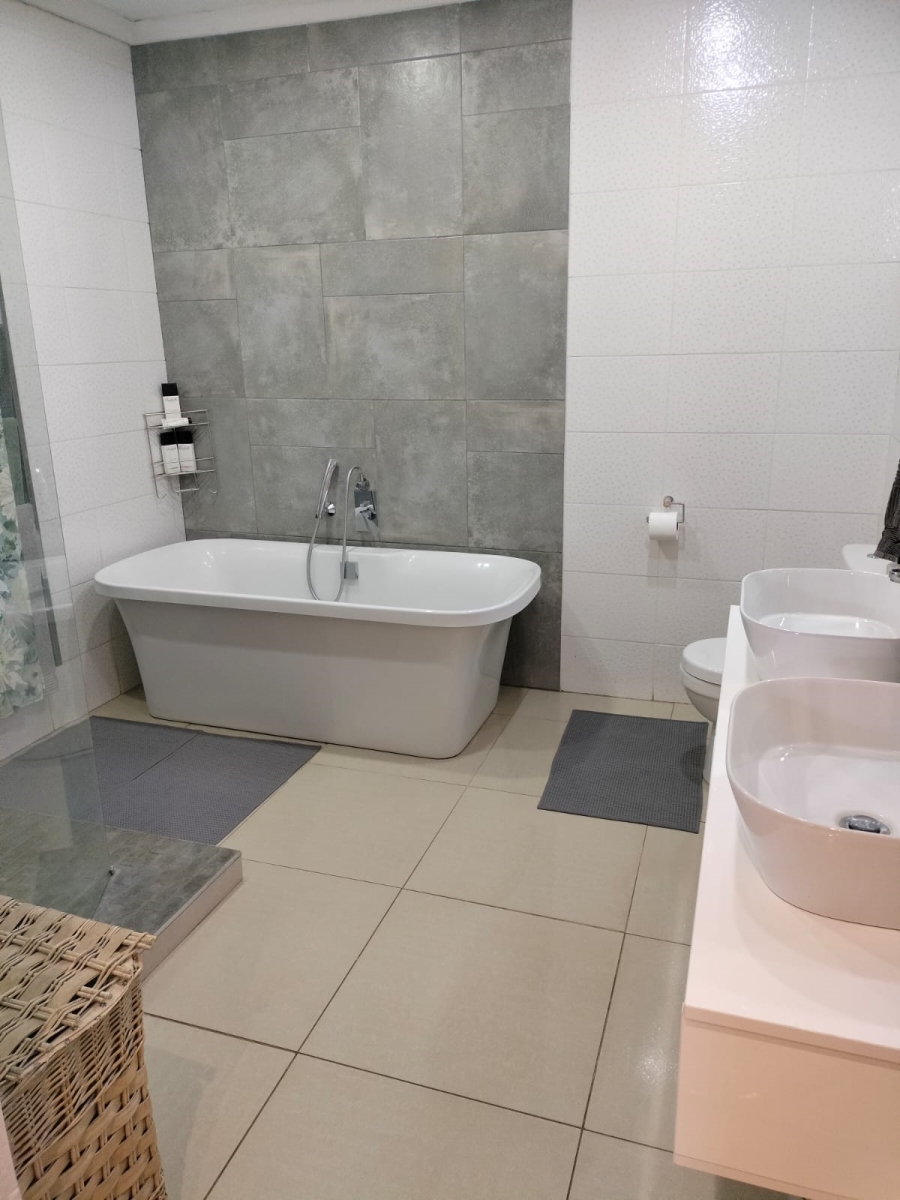 4 Bedroom Property for Sale in Golf Park Gauteng