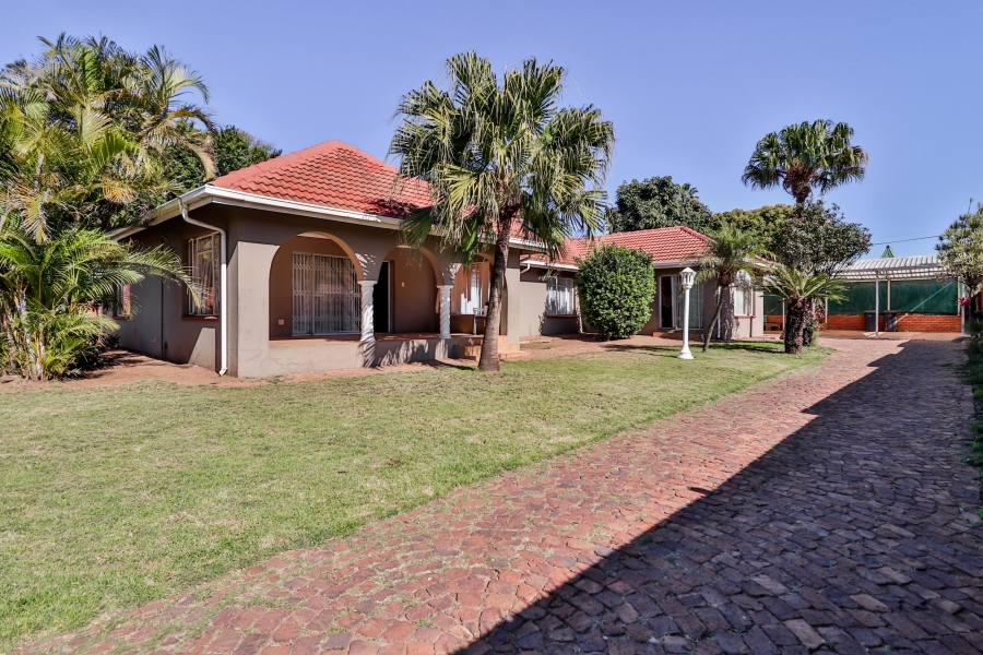 To Let 2 Bedroom Property for Rent in Theresa Park Gauteng