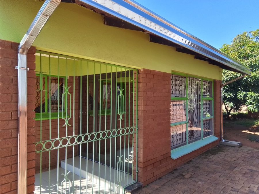 4 Bedroom Property for Sale in Soshanguve BB Gauteng
