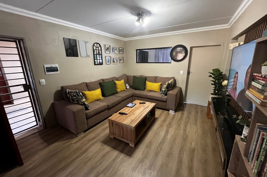 To Let 3 Bedroom Property for Rent in Roodepark Eco Estate Gauteng