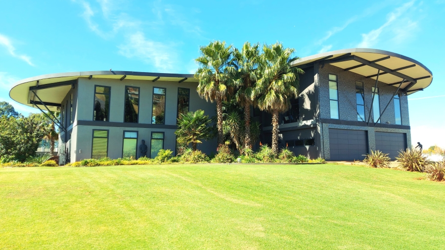 6 Bedroom Property for Sale in Dunblane Lifestyle and Equestrian Estate Gauteng