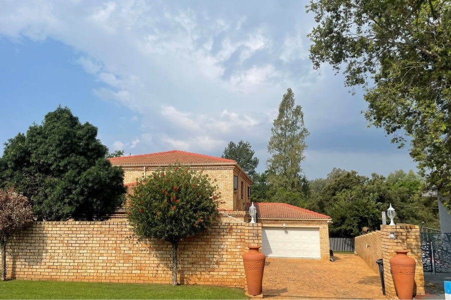 4 Bedroom Property for Sale in Ruimsig Gauteng