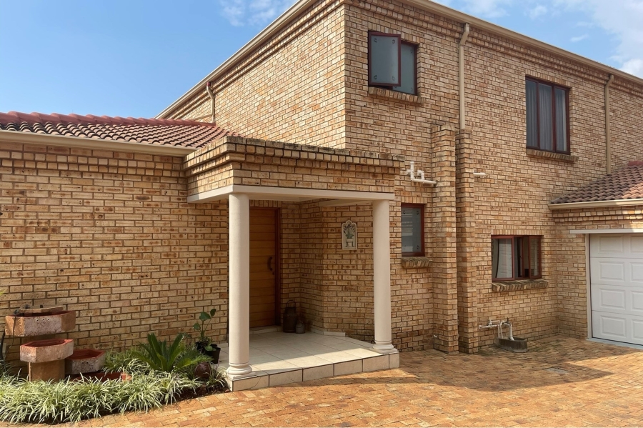 4 Bedroom Property for Sale in Ruimsig Gauteng