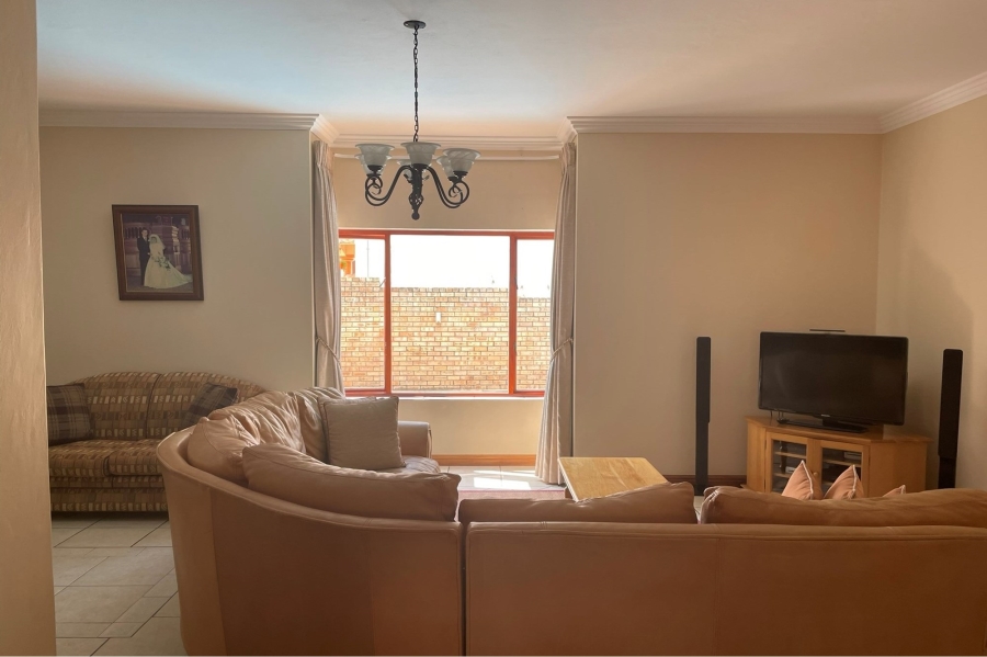4 Bedroom Property for Sale in Ruimsig Gauteng