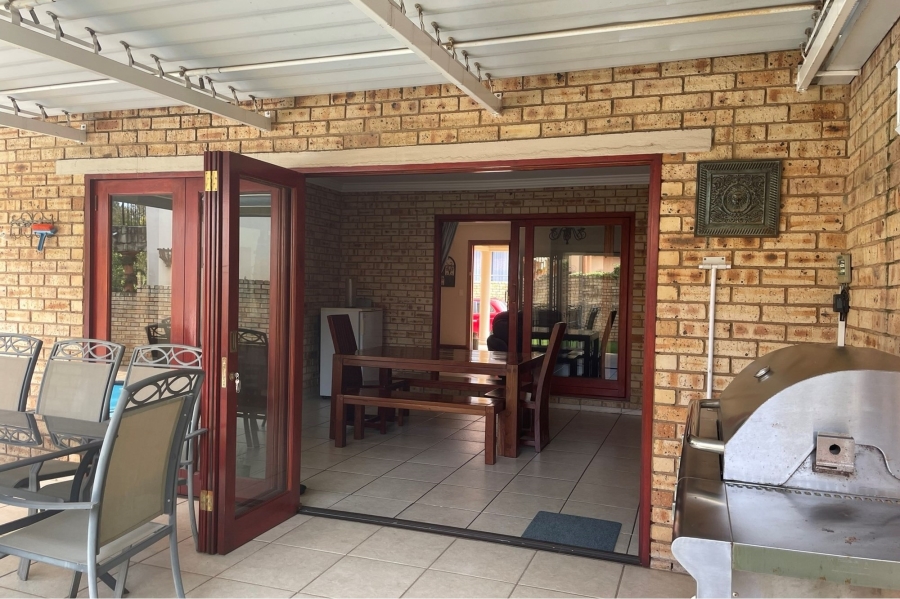 4 Bedroom Property for Sale in Ruimsig Gauteng