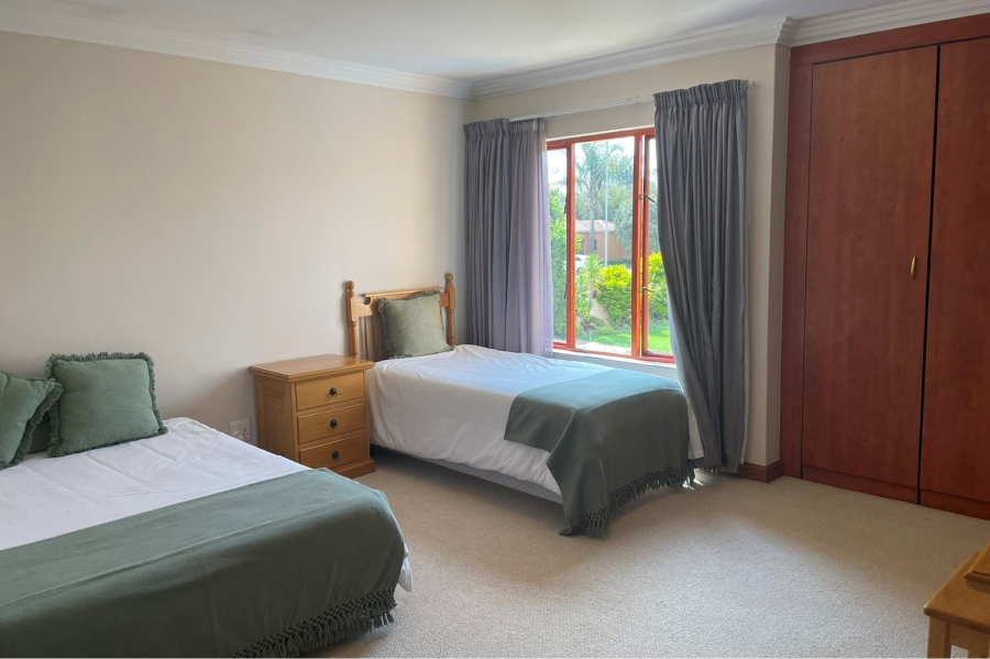 4 Bedroom Property for Sale in Ruimsig Gauteng