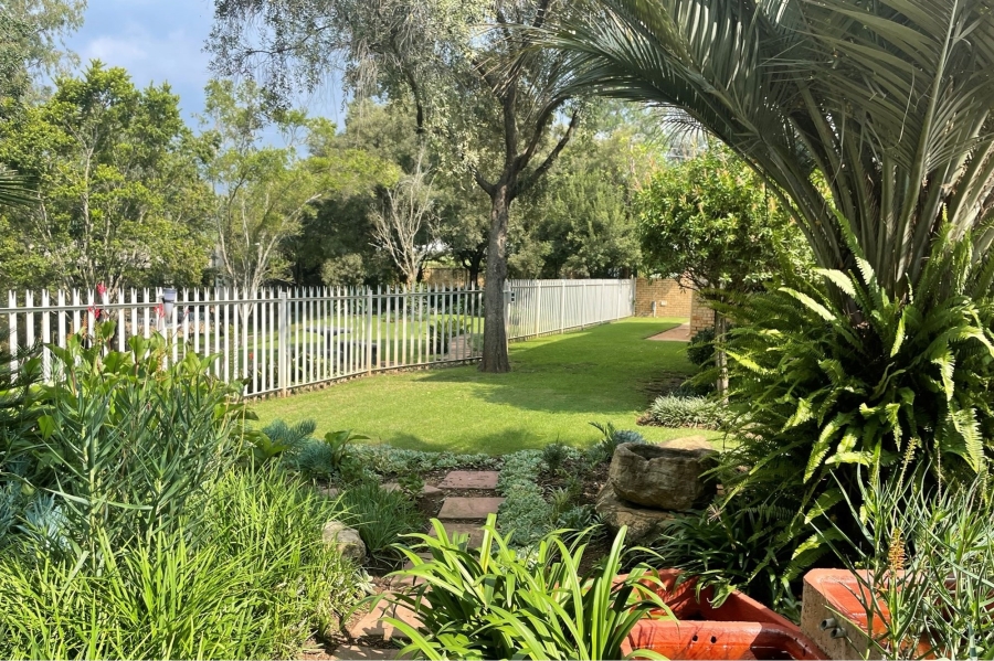 4 Bedroom Property for Sale in Ruimsig Gauteng