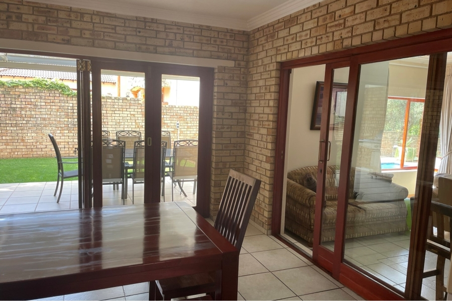 4 Bedroom Property for Sale in Ruimsig Gauteng
