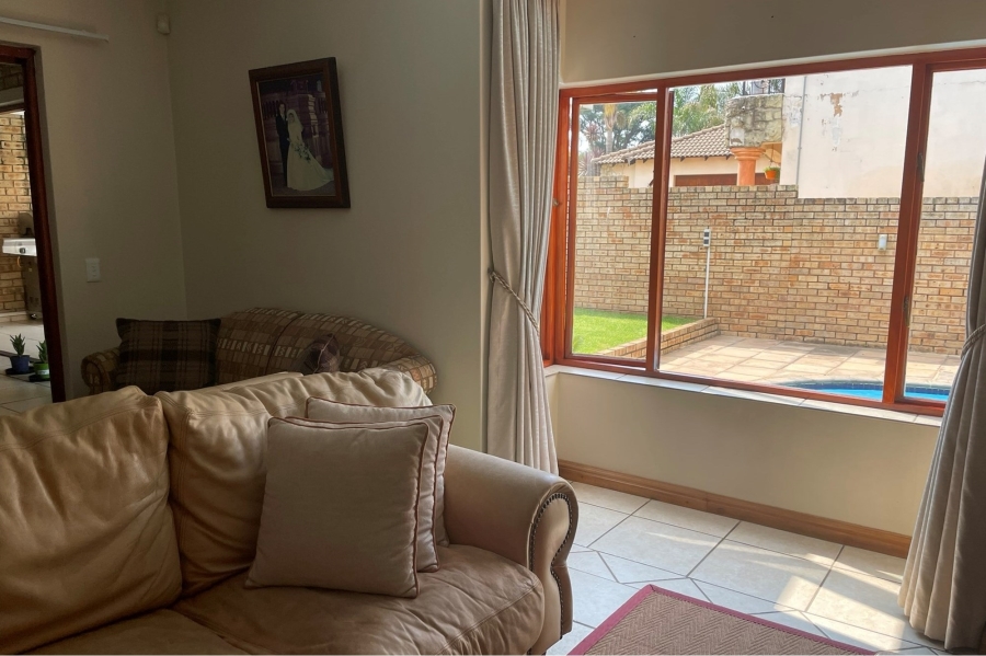 4 Bedroom Property for Sale in Ruimsig Gauteng