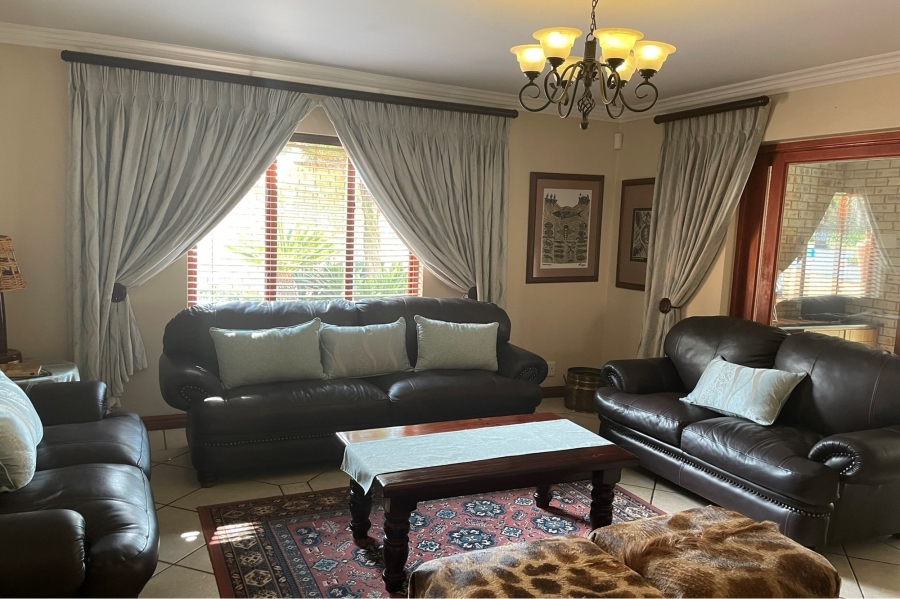 4 Bedroom Property for Sale in Ruimsig Gauteng