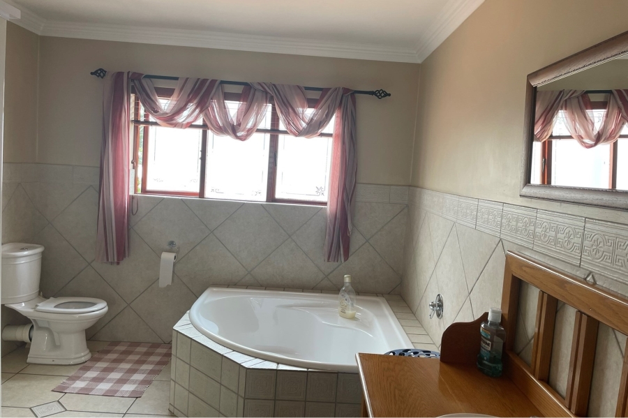 4 Bedroom Property for Sale in Ruimsig Gauteng