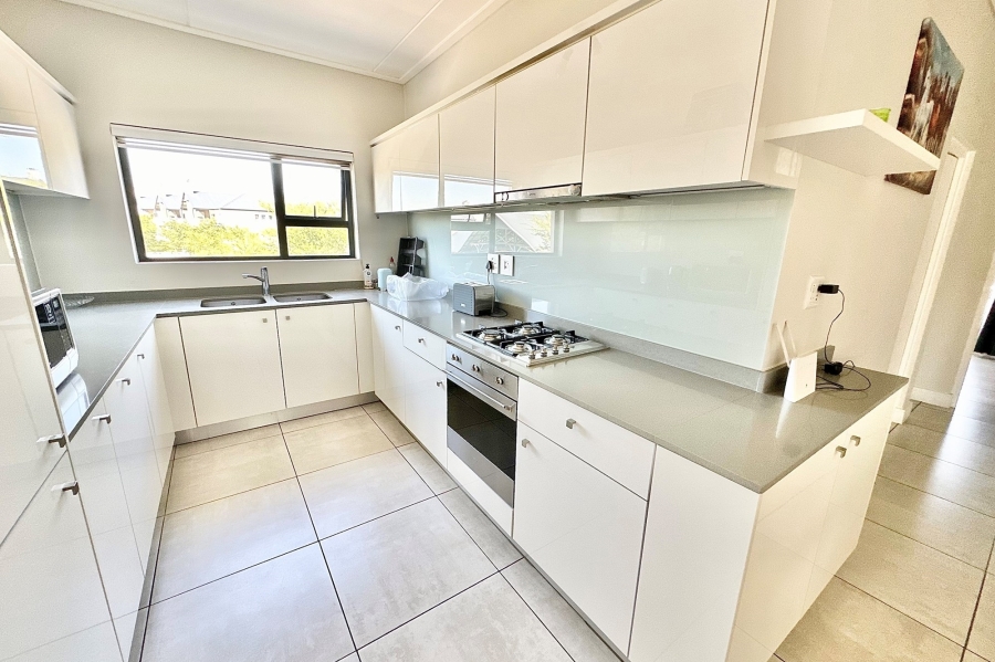 To Let 3 Bedroom Property for Rent in The Polofields Gauteng