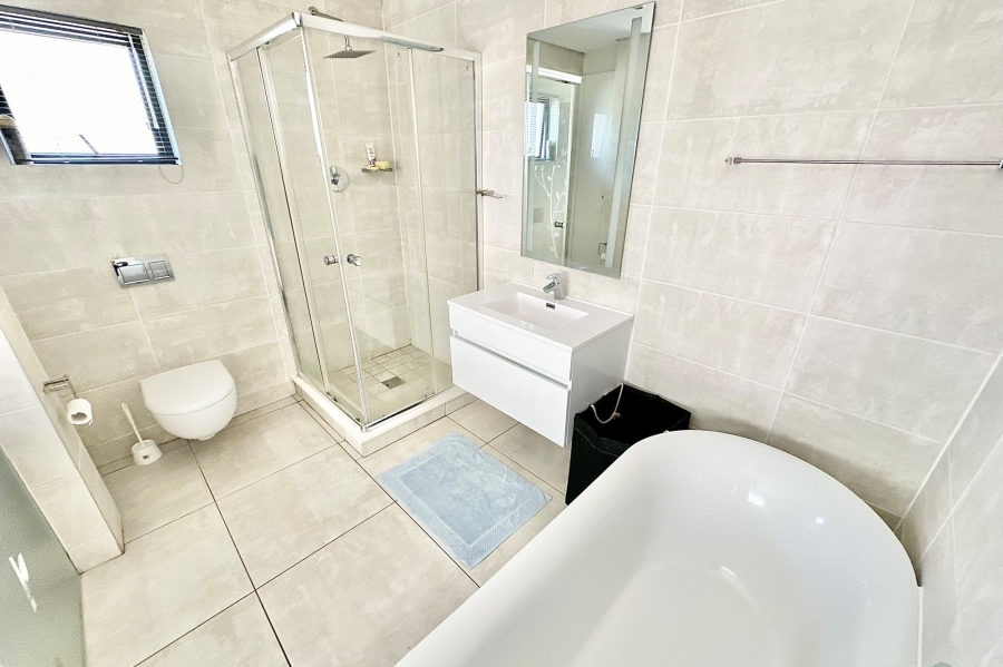 To Let 3 Bedroom Property for Rent in The Polofields Gauteng