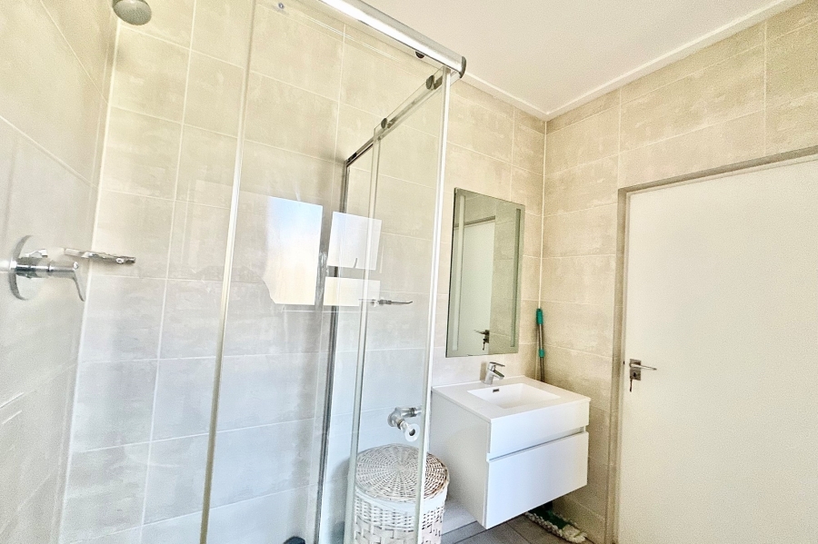 To Let 3 Bedroom Property for Rent in The Polofields Gauteng