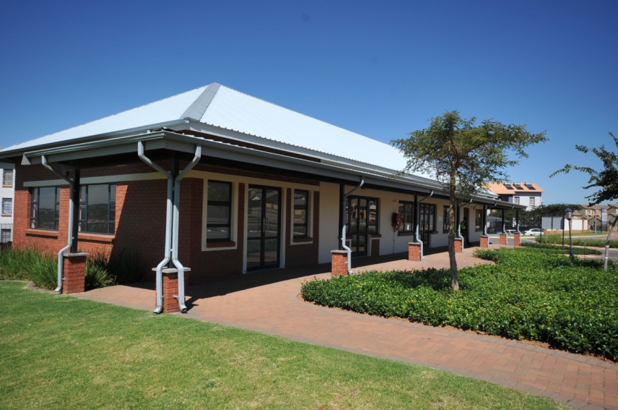 To Let 1 Bedroom Property for Rent in Noordwyk Gauteng