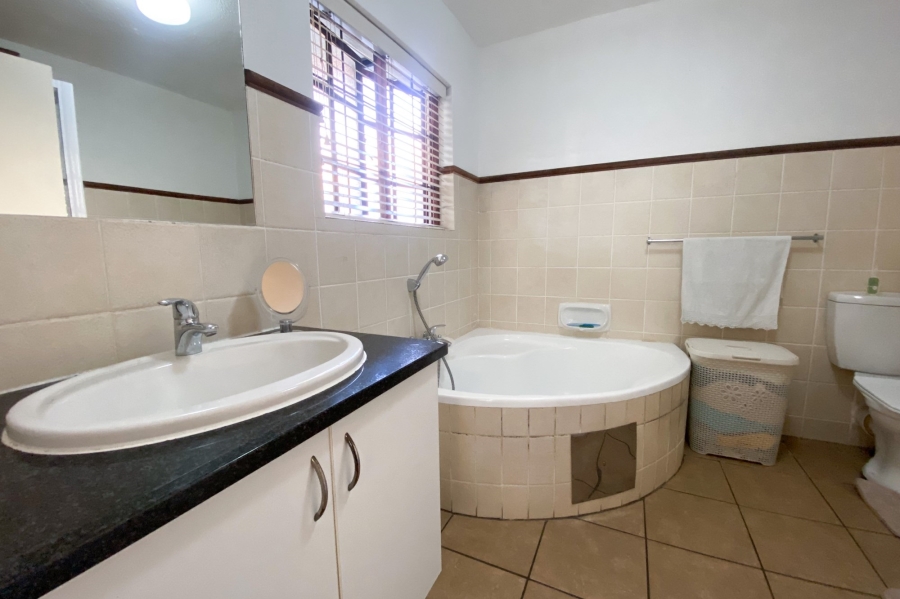 3 Bedroom Property for Sale in Boardwalk Gauteng