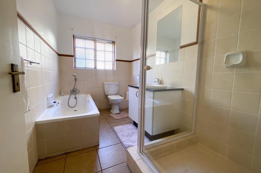 3 Bedroom Property for Sale in Boardwalk Gauteng
