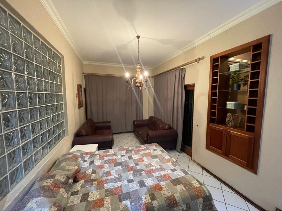 2 Bedroom Property for Sale in Helderkruin Gauteng