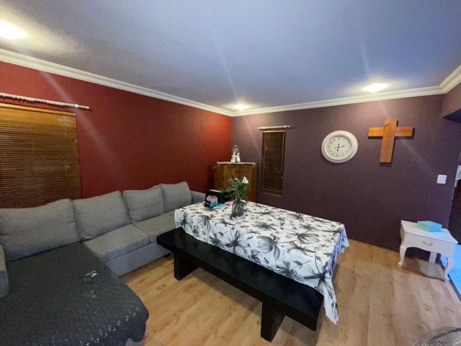 2 Bedroom Property for Sale in Helderkruin Gauteng