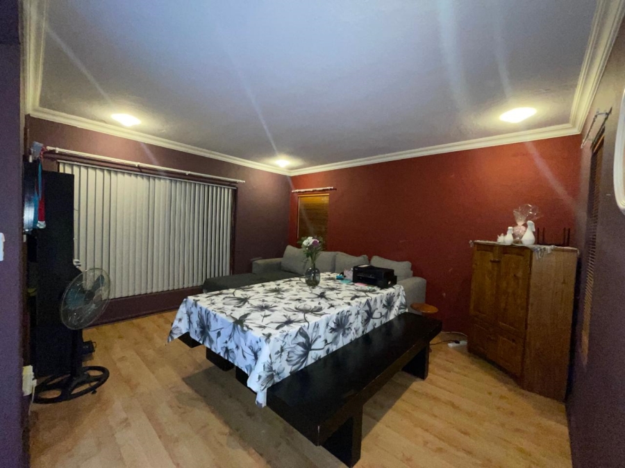 2 Bedroom Property for Sale in Helderkruin Gauteng