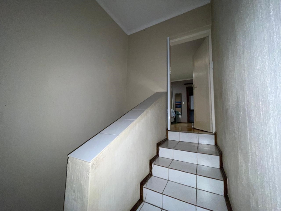 2 Bedroom Property for Sale in Helderkruin Gauteng
