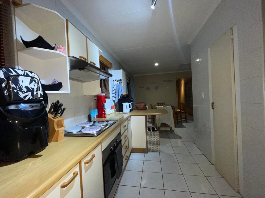 2 Bedroom Property for Sale in Helderkruin Gauteng