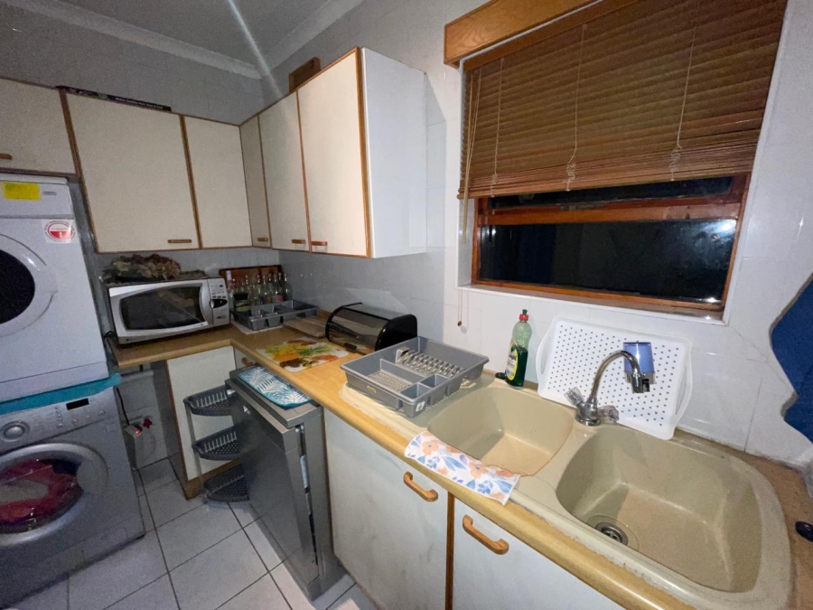 2 Bedroom Property for Sale in Helderkruin Gauteng