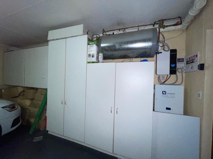 2 Bedroom Property for Sale in Helderkruin Gauteng
