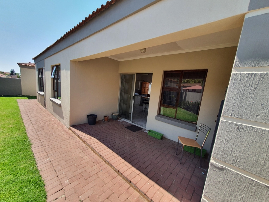 To Let 2 Bedroom Property for Rent in Meyersdal Gauteng