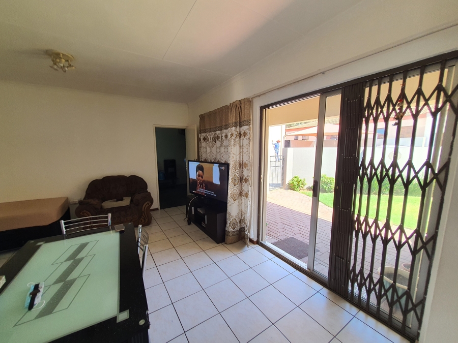 To Let 2 Bedroom Property for Rent in Meyersdal Gauteng