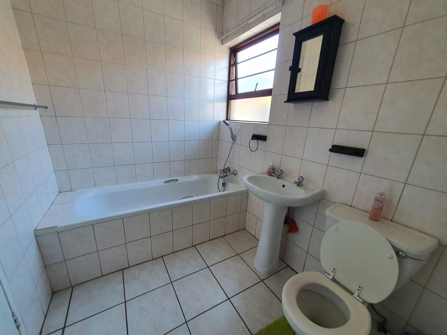 To Let 2 Bedroom Property for Rent in Meyersdal Gauteng