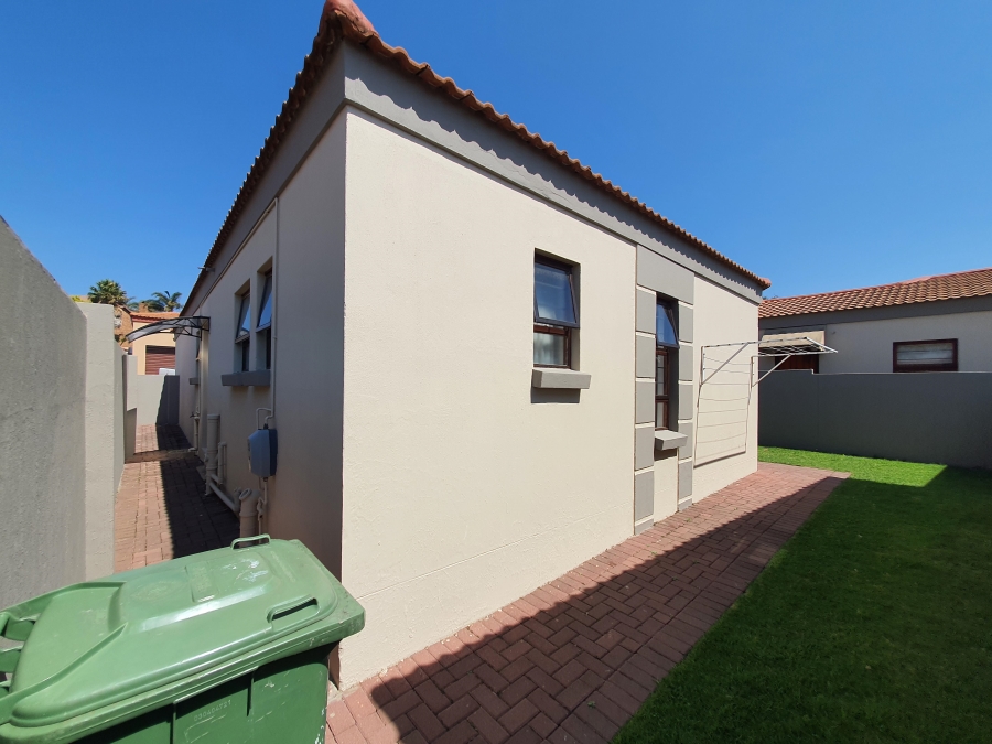 To Let 2 Bedroom Property for Rent in Meyersdal Gauteng