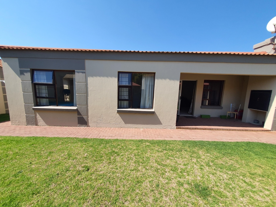 To Let 2 Bedroom Property for Rent in Meyersdal Gauteng