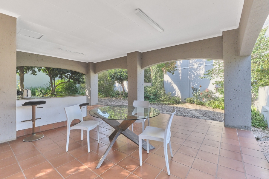 2 Bedroom Property for Sale in Dunkeld West Gauteng