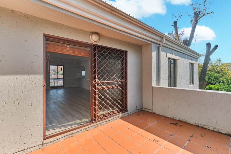 2 Bedroom Property for Sale in Dunkeld West Gauteng