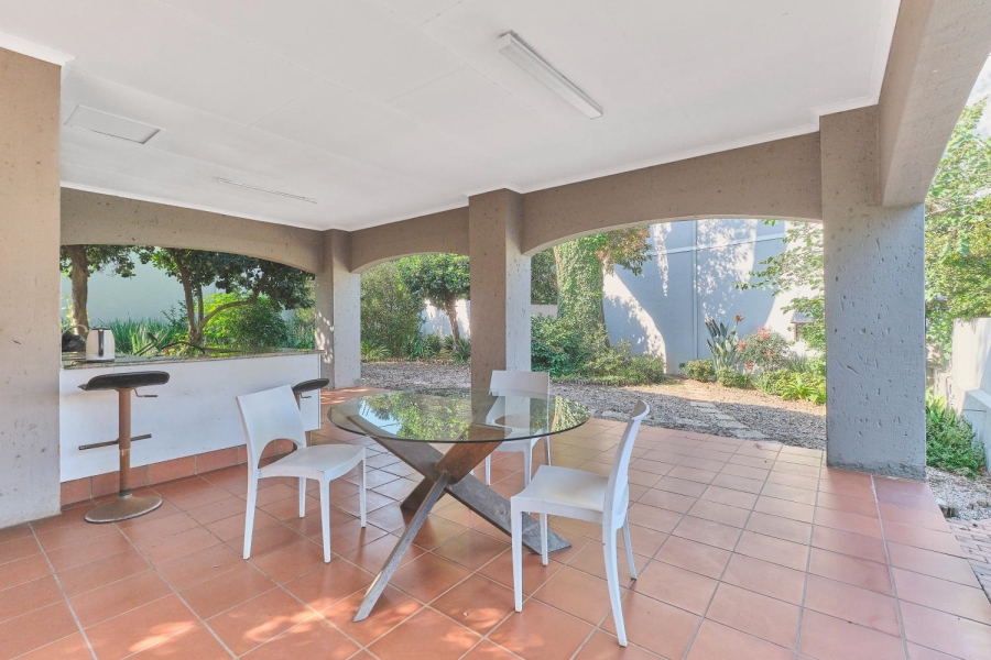 2 Bedroom Property for Sale in Dunkeld West Gauteng