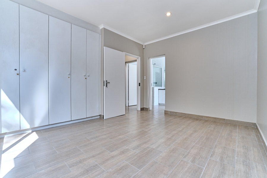 To Let 3 Bedroom Property for Rent in River Club Gauteng