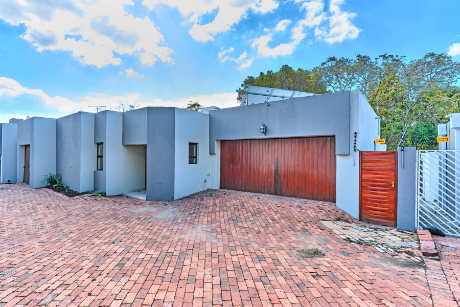 To Let 3 Bedroom Property for Rent in River Club Gauteng