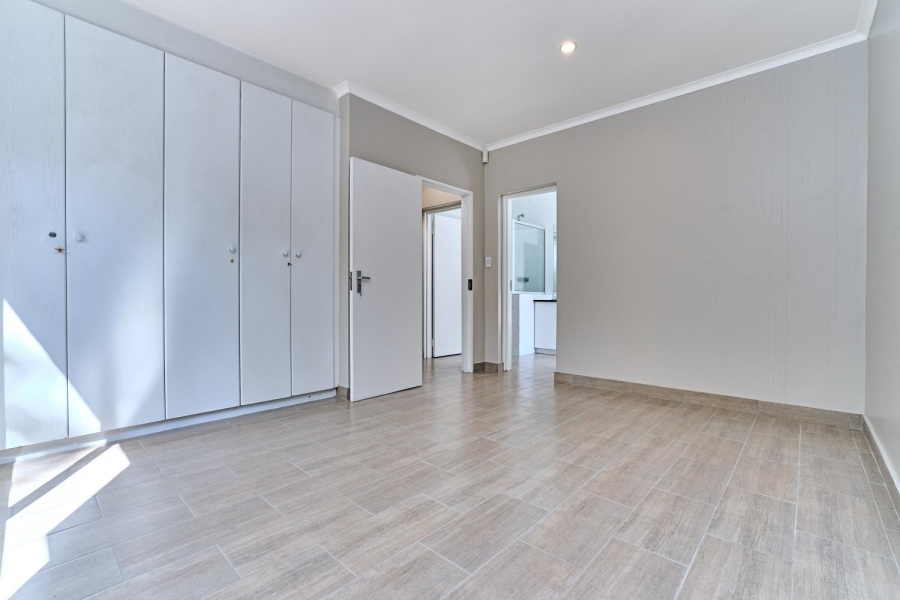 To Let 3 Bedroom Property for Rent in River Club Gauteng