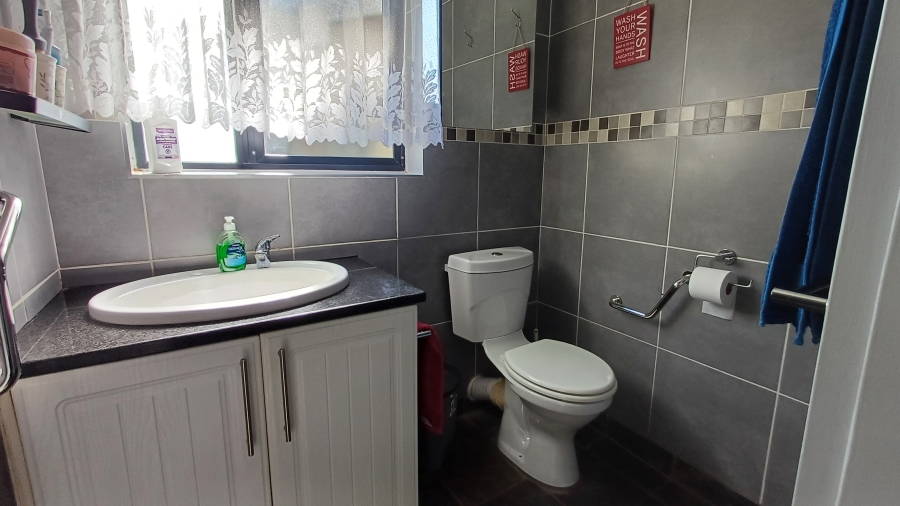 To Let 1 Bedroom Property for Rent in Sunninghill Gauteng