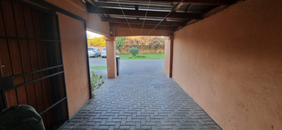 3 Bedroom Property for Sale in Kilner Park Gauteng