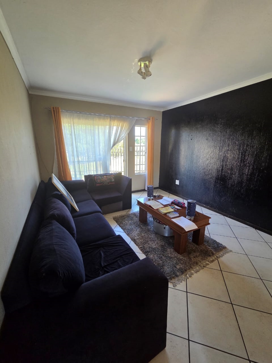 2 Bedroom Property for Sale in Wilgeheuwel Gauteng