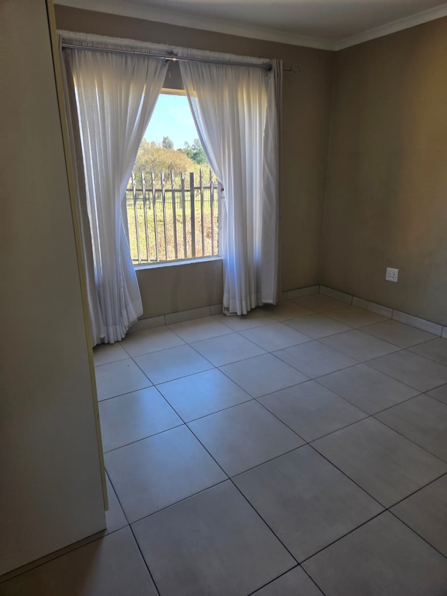2 Bedroom Property for Sale in Wilgeheuwel Gauteng