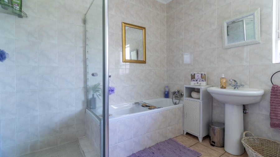 4 Bedroom Property for Sale in Brackenhurst Gauteng