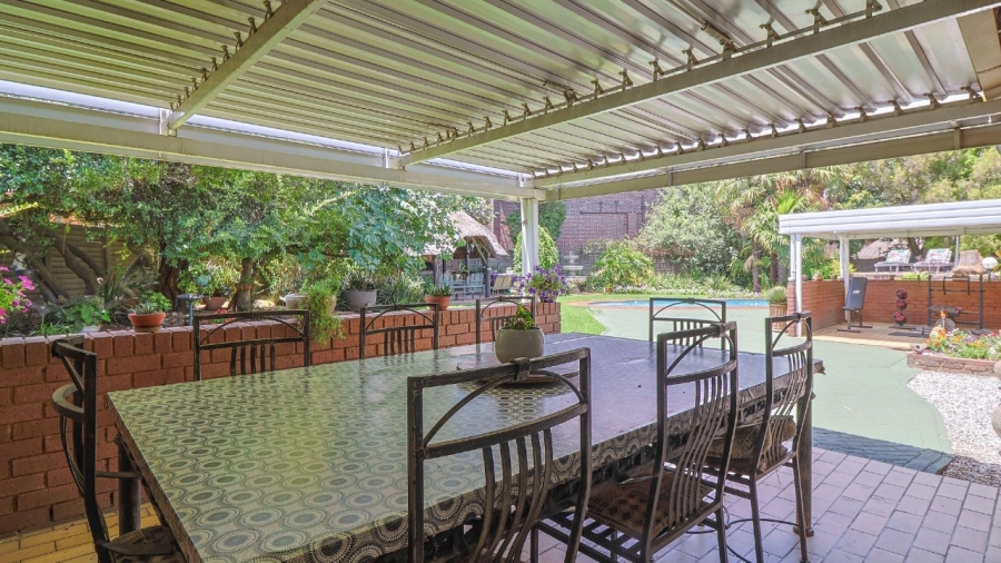 4 Bedroom Property for Sale in Brackenhurst Gauteng