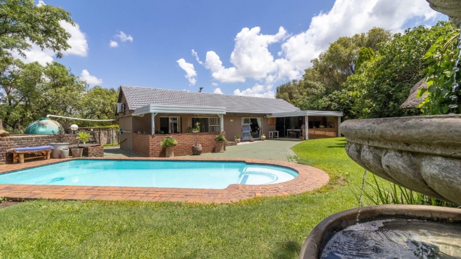 4 Bedroom Property for Sale in Brackenhurst Gauteng