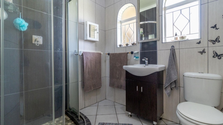 4 Bedroom Property for Sale in Brackenhurst Gauteng