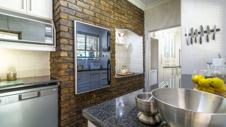 4 Bedroom Property for Sale in Brackenhurst Gauteng